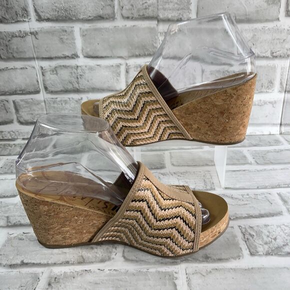 Blowfish Malibu Women's Size 7.5 Tan Chevron Woven Cork Platform Wedge Slides - Picture 1 of 11